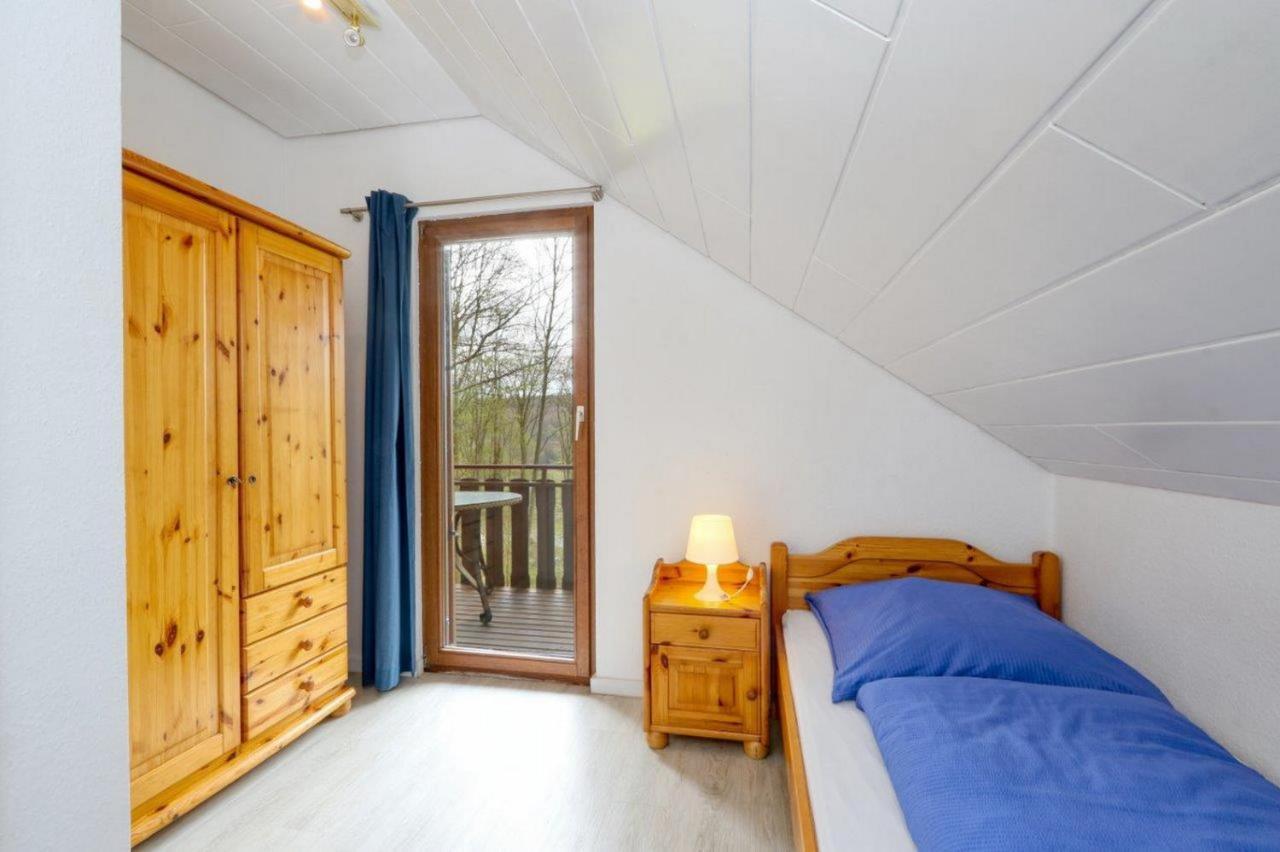 Seepark Kirchheim Ferienhaus Bei Zeta Mit Sauna Exterior foto