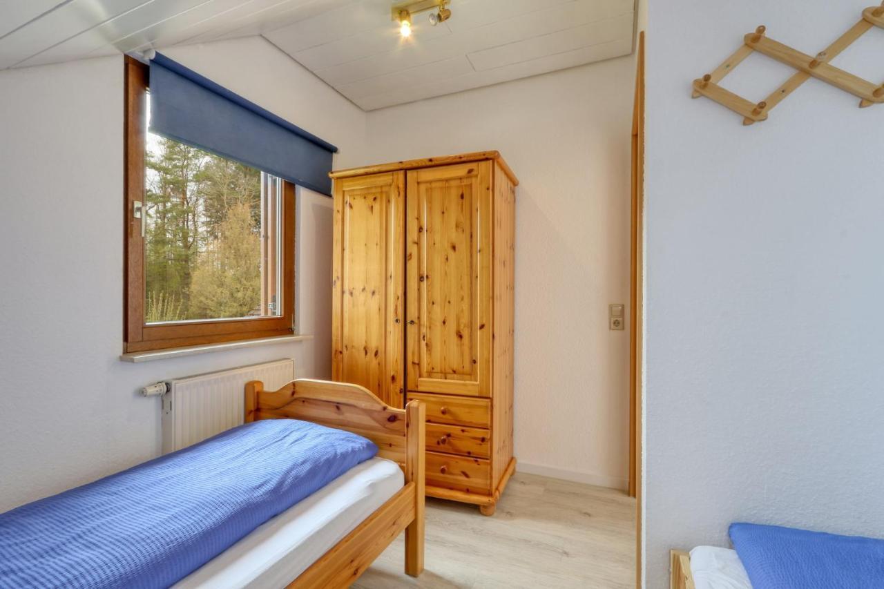 Seepark Kirchheim Ferienhaus Bei Zeta Mit Sauna Exterior foto